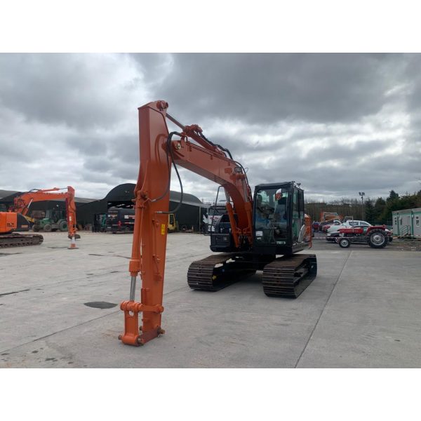 HITACHI ZX130LCN 6 PIC6